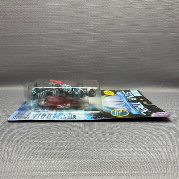 Playmates 1995 Star Trek TNG Borg with Firing Cybernetic Arm Action Figure - Picture 6 of 7